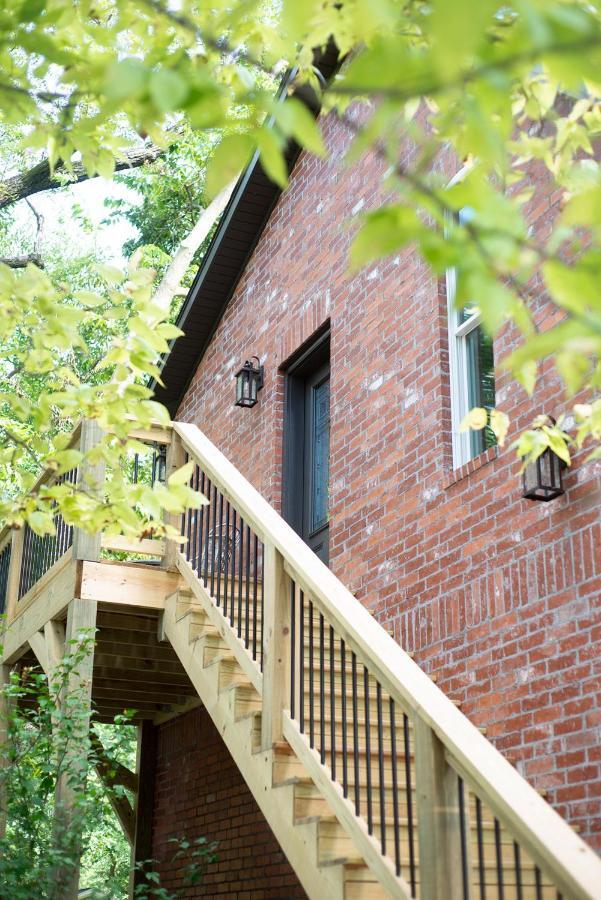 The Henry Carriage House Apartamento Bentonville Exterior foto